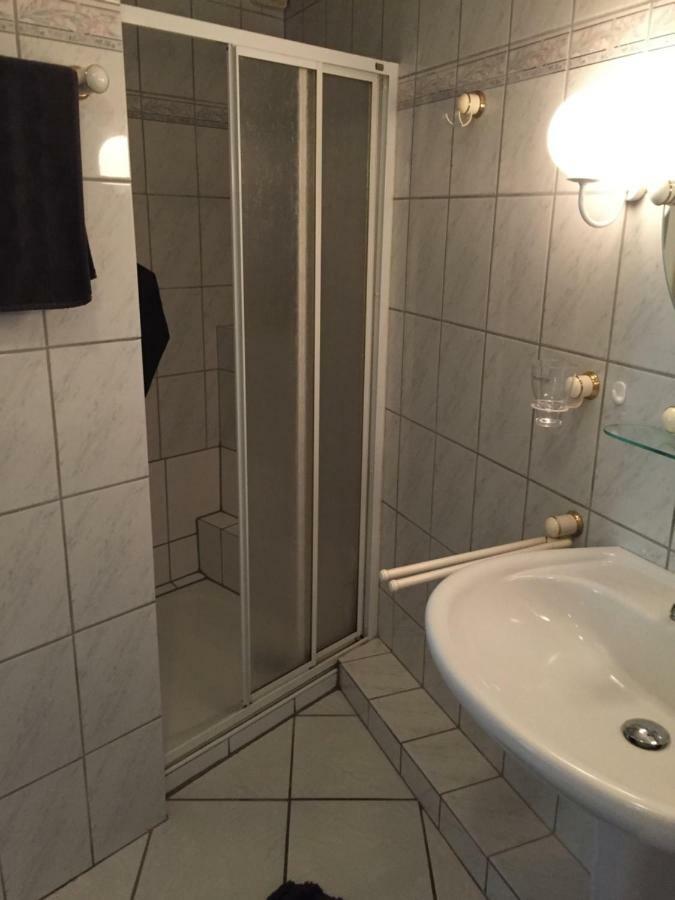Apartment Am Park Tönisvorst Eksteriør bilde